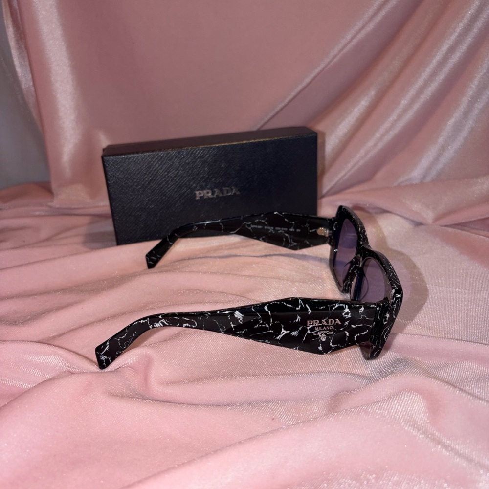 Authentic Prada PR 08YS Havana Sunglasses Tortoise with Violet Lens 🖤💜 - Picture 7 of 12